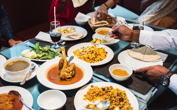Best Indian Restaurants In Paris Near Eiffel Towerworld Tour Travel Guide Get Travel Tips Information Discover Travel Destination Adequate Travel - Near Restaurant Indian
