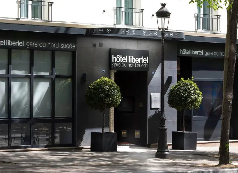 best hotels in Paris, hotels with Eiffel Tower view, Eiffel view hotels
