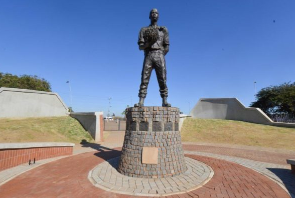 best monuments in South Africa, monuments to visit in South Africa, historical monuments in South Africa, Famous landmarks in South Africa, best landmarks in South Africa,