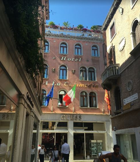 best hotels near Rialto Bridge, hotels close to Rialto Bridge Venice