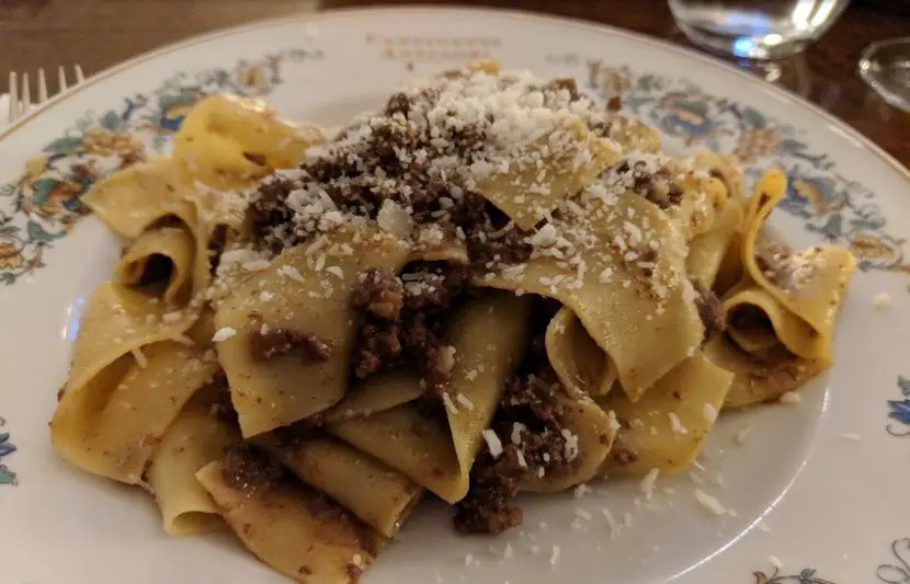 famous places to eat in Florence, popular dishes for the locals