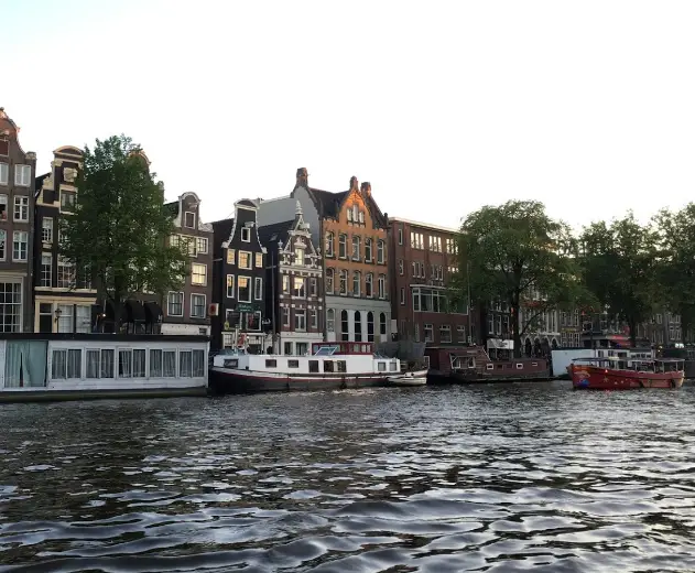 six romantic things to do in Amsterdam,what to do in Amsterdam for couples,things to do in Amsterdam for young couples,most romantic things to do in Amsterdam