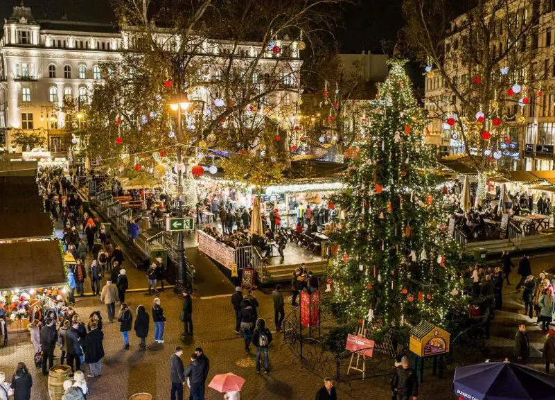 Christmas markets in Budapest, Budapest Christmas Markets, Budapest Christmas markets 2019,