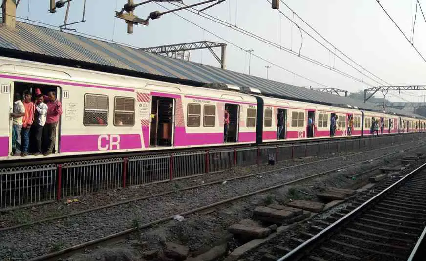 what is Mumbai famous for, what makes Mumbai famous, Mumbai Most popular to visit, local trains in Mumbai