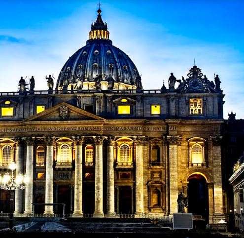 famous cathedral in Vatican City Italy, What is unique about the Vatican City? 