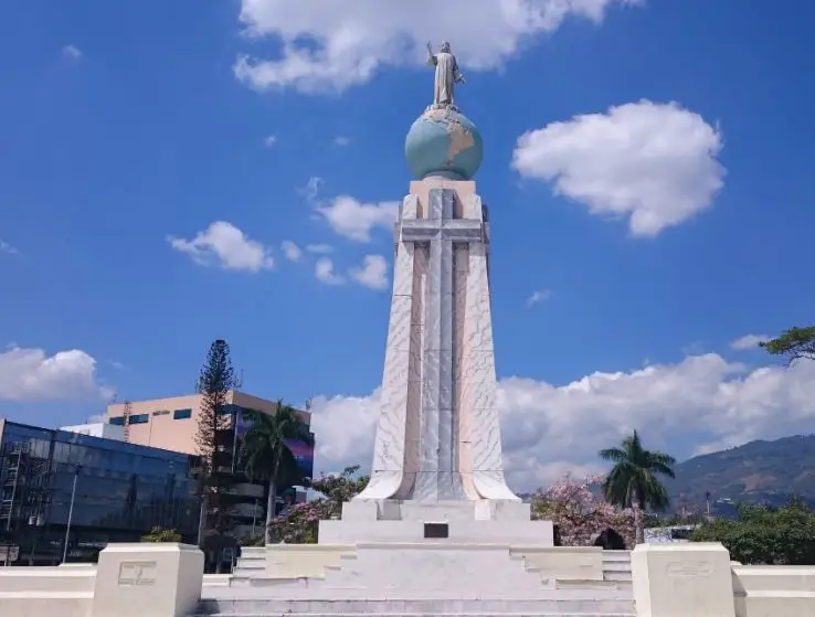 historical places to visit in el salvador