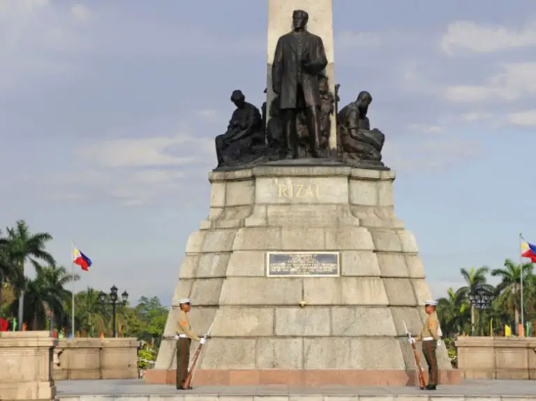 Most Visited Monuments in Philippines l Famous Monuments in Philippines