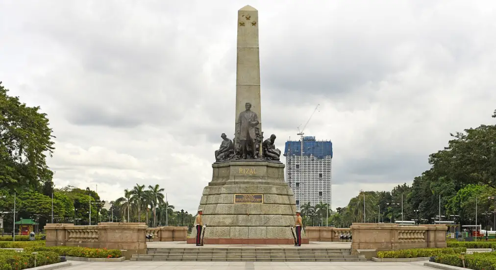 Most Visited Monuments In Philippines L Famous Monuments In Philippines ...