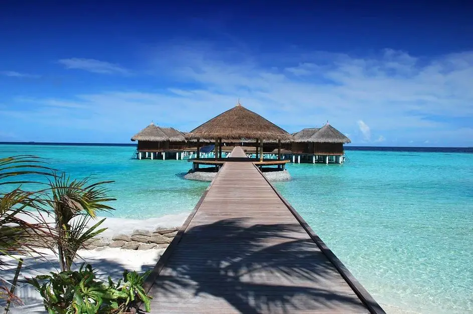 most romantic honeymoon destinations in Maldives, honeymoon packages in Maldives, romantic honeymoon places in Maldives, best honeymoon destination in Maldives, 