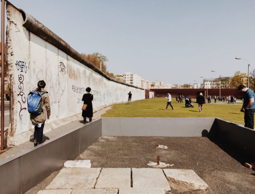 a trip to the Berlin Wall Memorial, Complete Route Guide to Visiting the Roman Berlin Wall Memorial, Best Route to the Roman Berlin Wall Memorial, 