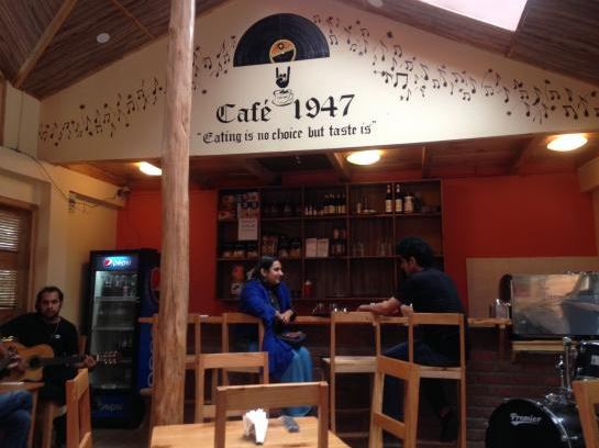  Cafes of Manali, Top Cafes of Manali, Best Cafes of Manali 