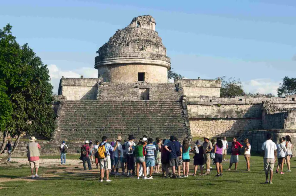 a trip to the Chichen Itza, Complete Route Guide to Visiting the Roman Chichen Itza, Best Route to the Chichen Itza, taxis to reach this Chichen Itza, train route to reach this Chichen Itza,