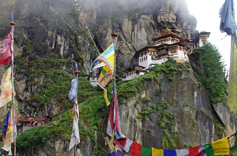 best honeymoon destinations outside Bhutan, world's best honeymoon places in Bhutan, world's best honeymoon destinations in Bhutan, most romantic honeymoon destinations in Bhutan, honeymoon packages in Bhutan