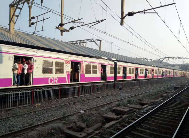 a trip to the Gateway of India, Complete Route Guide to Visiting the Gateway of India, Best Route to the Gateway of India, taxis to reach this Gateway of India