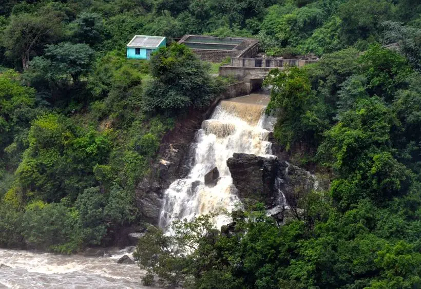 best waterfalls in India, top 10 waterfalls in India, famous waterfalls in India, top 5 waterfalls in India