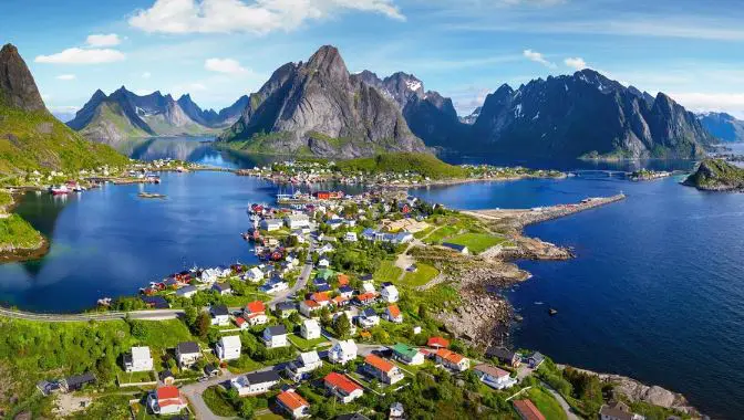 ,beautiful place to visit in Norway,famous attraction in Norway,pleasure-worthy place in Norway,gorgeous location in Norway,10 beautiful places in Norway,