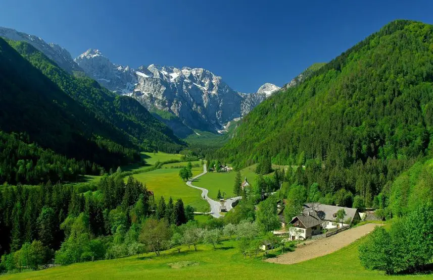 top 10 beautiful places in Slovenia,breathtaking places in Slovenia,beautiful place to visit in Slovenia,Best Places to visit in Slovenia,serene place in Slovenia