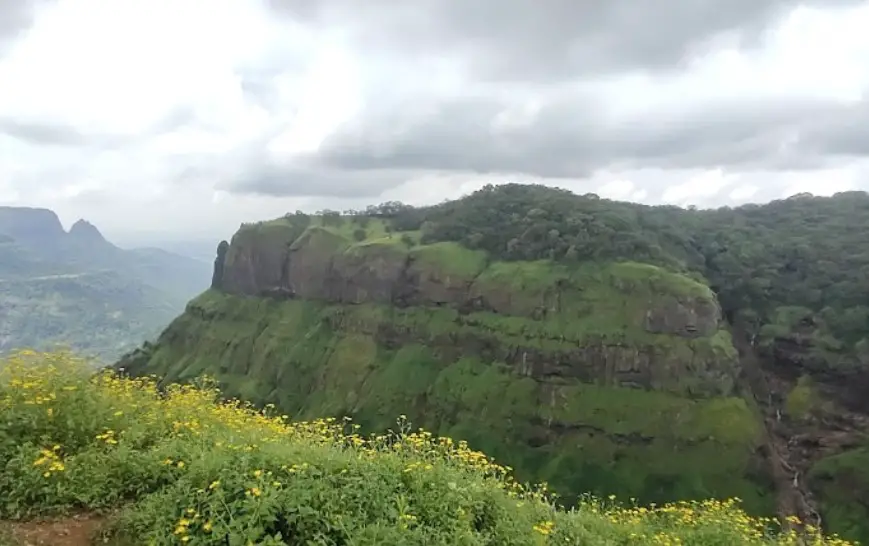 top hill stations in Maharashtra,