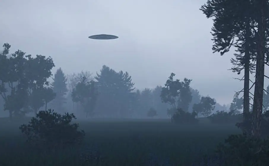 The first picture of a UFO was clicked in Washington. Washington dc facts,facts Washington dc,facts of Washington facts for Washington,Washington interesting facts,Washington dc interesting facts facts on Washington Irving