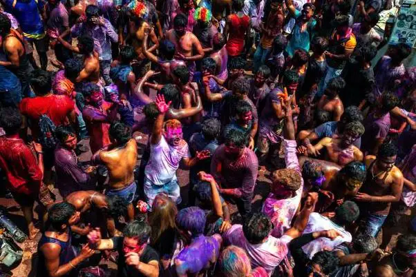 best locations in India for celebrating Holi,best places in South India to experience the celebration of Holi,celebrating Holi in Nandgaon,how people celebrate Holi in Vrindavan