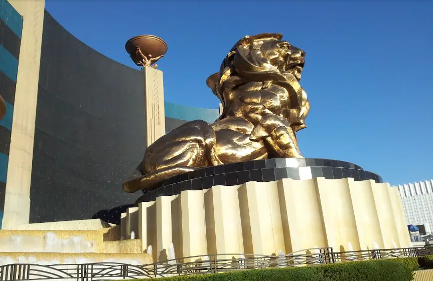MGM Grand features the largest Bronze statue in the United States. amazing facts about Las Vegas,unusual fact about Las Vegas,surprising fact about the Las Vegas,Las Vegas fact,facts about beautiful Vegas