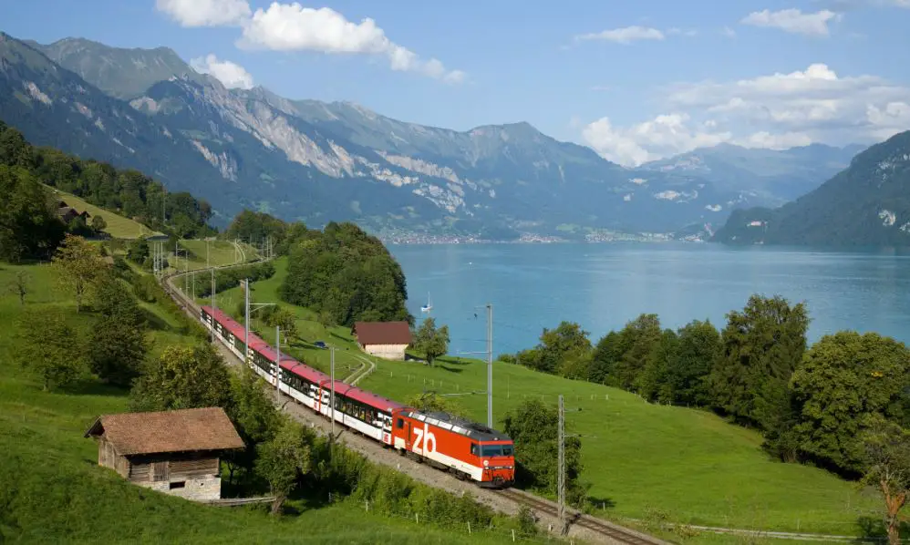  Bernina express Switzerland, Bernina express, panoramic train Switzerland, train in Switzerland