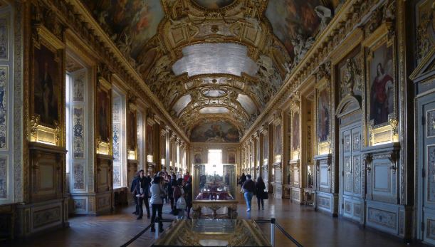 Louvre Museum facts, Louvre Museum fun facts, interesting facts of Louvre Museum
