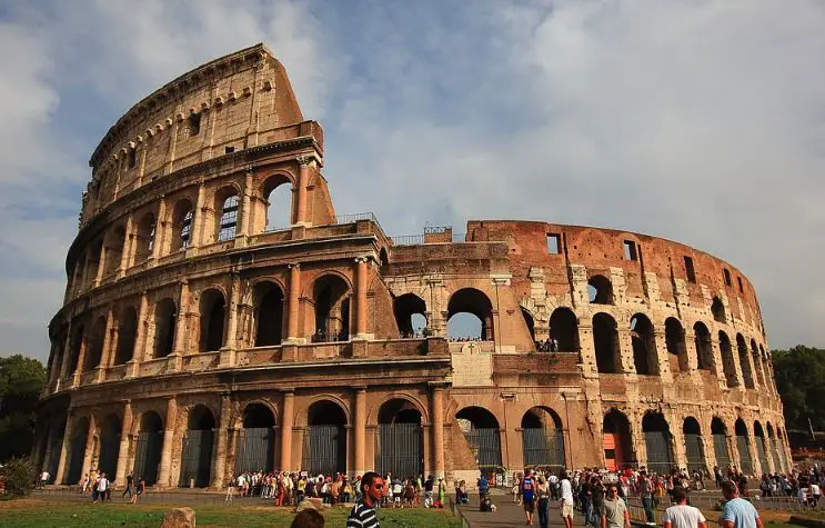 popular buildings in Rome, historical buildings in Rome, famous ancient Roman buildings