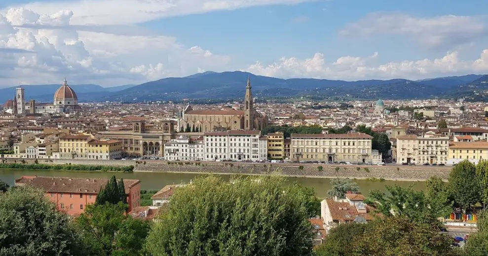 popular things to do in Florence, spots around Santo Spirito in Oltrarno,