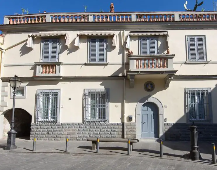  nice hotels near Florence airport, accommodations near Florence Airport.