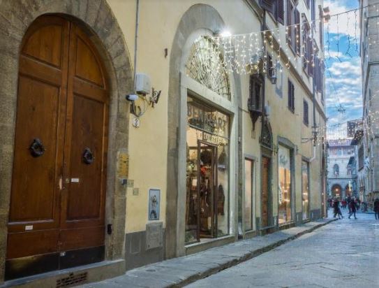 Hotels Close to Ponte Vecchio, Hotels near to Ponte Vecchio