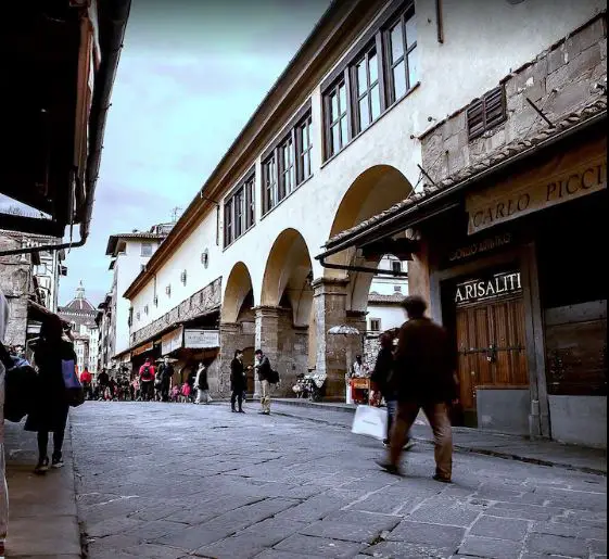 best hotels near Basilica di San Lorenzo Florence, hotels in Florence near the Basilica di San Lorenzo, hotels near the Basilica di San Lorenzo Florence Italy