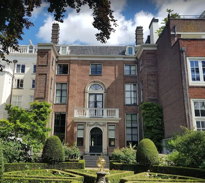 world popular Hermitage Museum, a most-visited museum in the Netherlands, world-famous museums