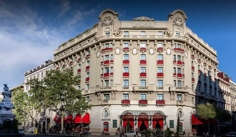  best hotels near casa Batllo barcelona, best hotels near casa Batllo barcelona Spain,