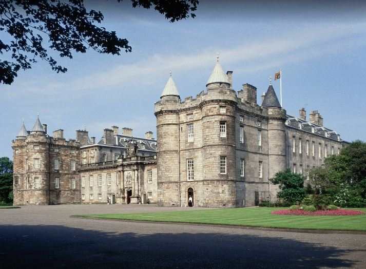  ancient monuments in Edinburgh, old monuments in Edinburgh, iconic monuments in Edinburgh