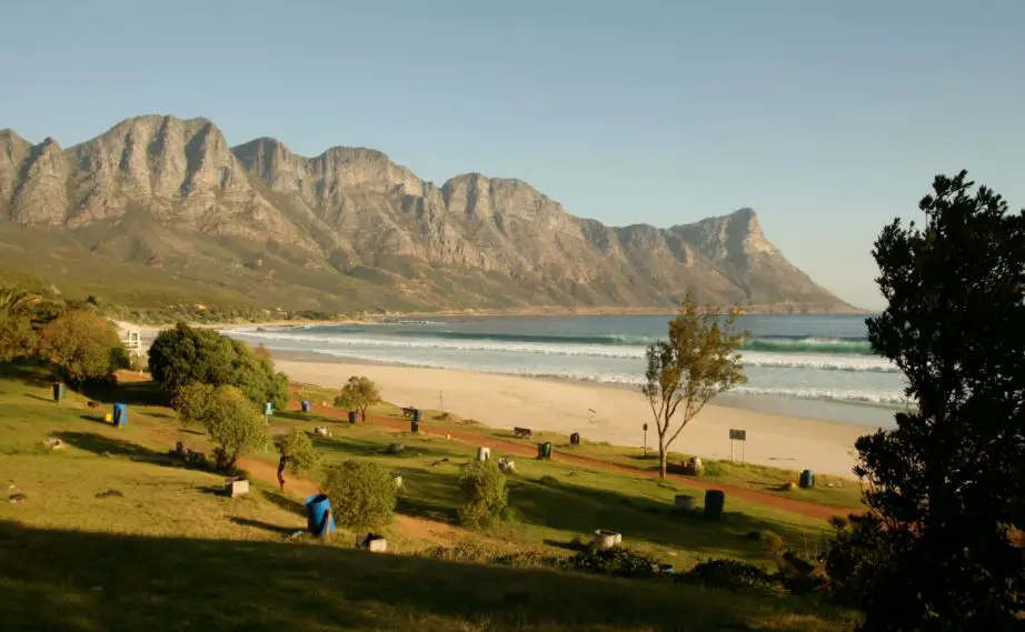 famous beaches of South Africa, South Africa’s top beaches to visit, a popular beach in South Africa, the top beach in South Africa, a beach in South Africa