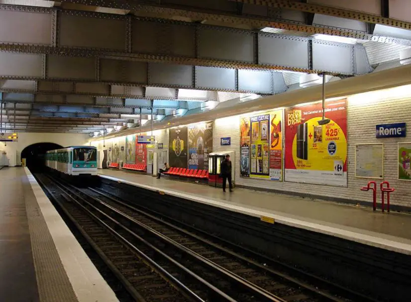 a trip to the Roman Colosseum, Complete Route Guide to Visiting the Roman Colosseum, Best Route to the Roman Colosseum, taxis to reach this Colosseum