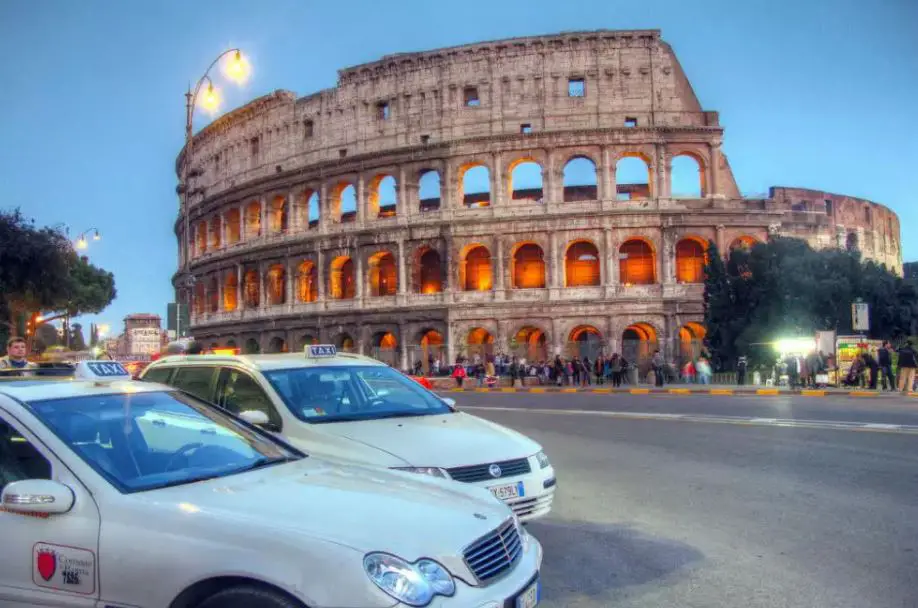 a trip to the Roman Colosseum, Complete Route Guide to Visiting the Roman Colosseum, Best Route to the Roman Colosseum, taxis to reach this Colosseum