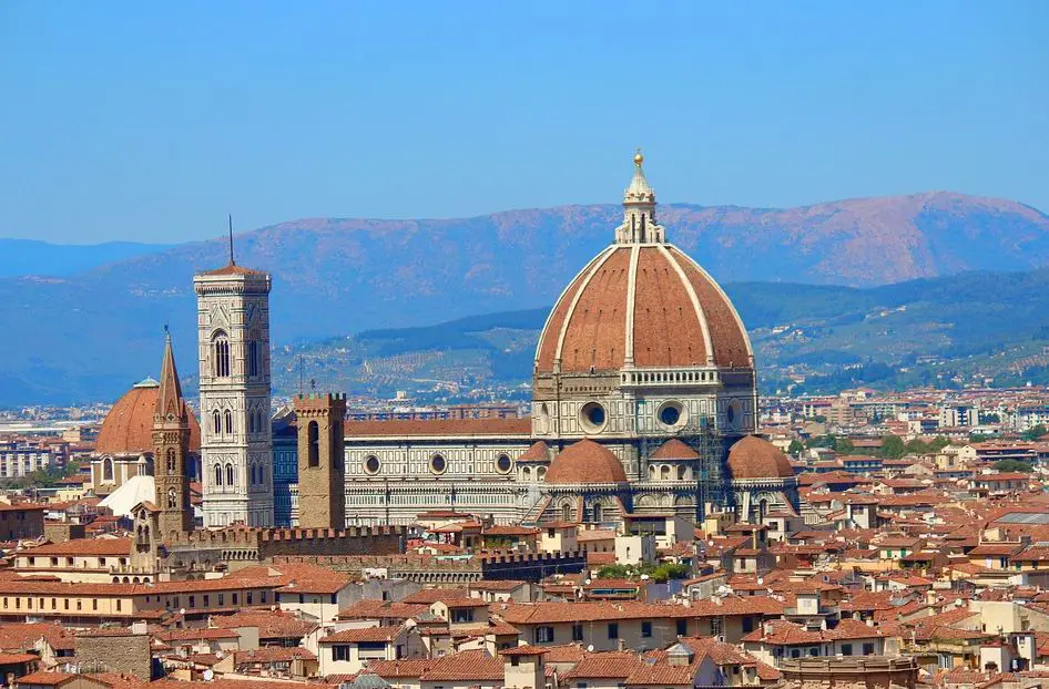 a trip to the Red Fort, Complete Route Guide to Visiting the Roman Red Fort, Best Route to the Roman Red Fort