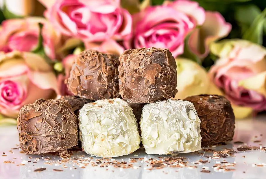  what to buy in Bruges?, things to buy in Bruges, souvenir to buy from Bruges, best souvenir to buy in Bruges