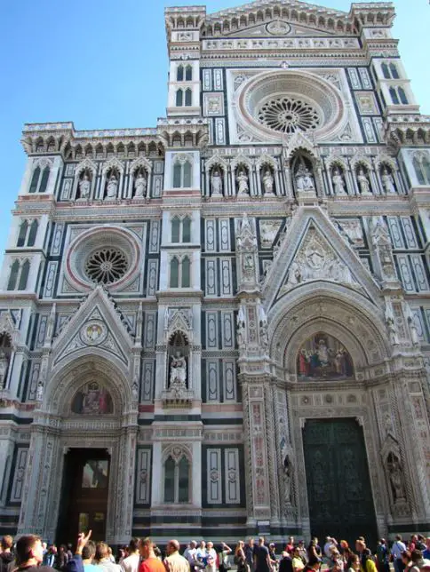 a trip to the Red Fort, Complete Route Guide to Visiting the Roman Red Fort, Best Route to the Roman Red Fort