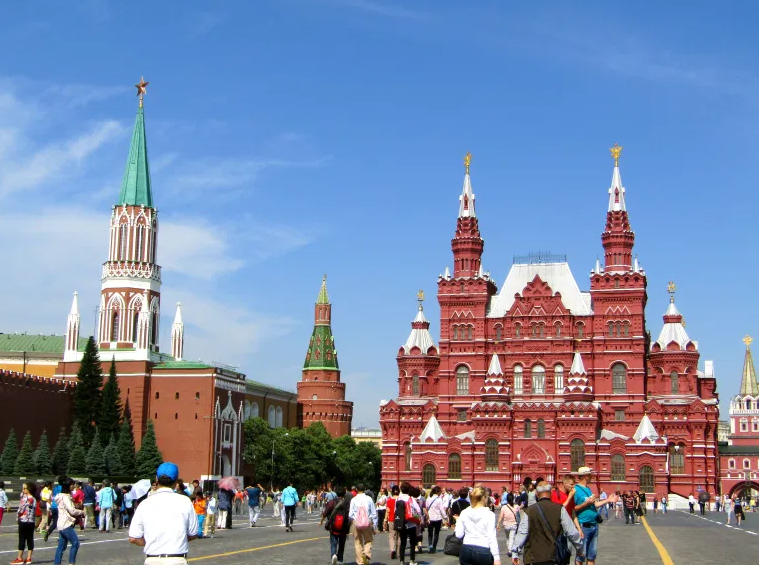 a trip to the Red Square Museum, Complete Route Guide to Visiting the Red Square Museum, Best Route to the Red Square Museum, bikes to reach this Red Square Museum