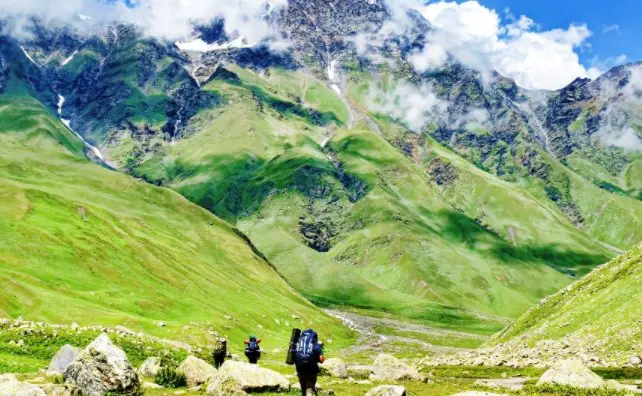  top treks in Himachal Pradesh, India, well-known treks to do in Himachal, famous trek in Himachal Pradesh, popular trek in Himachal Pradesh, best summer treks in, Himachal, Hampton Pass Trek in Himachal