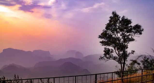 Mandu Hill Station in Madhya Pradesh, the best hill station of Madhya Pradesh, a must-visit hill station in Madhya Pradesh, top hill stations in Madhya Pradesh, an unexplored hill station in Madhya Pradesh