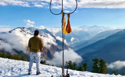 famous trek from Manali, trekking ride in Manali, best trek in Manali, popular treks in Manali, must-visit trek in Manali, easiest short Trek of Manali, top Manali trek