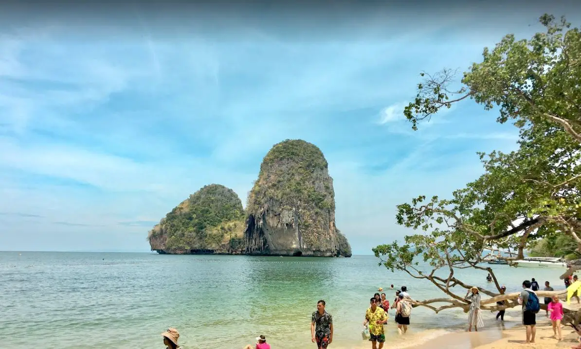 why do tourists visit Krabi on summer vacations, why should I visit Krabi in the summer holidays, reasons to visit Krabi, why to visit Krabi, why you must visit Krabi on summer vacations, reasons to visit Krabi on summer vacations