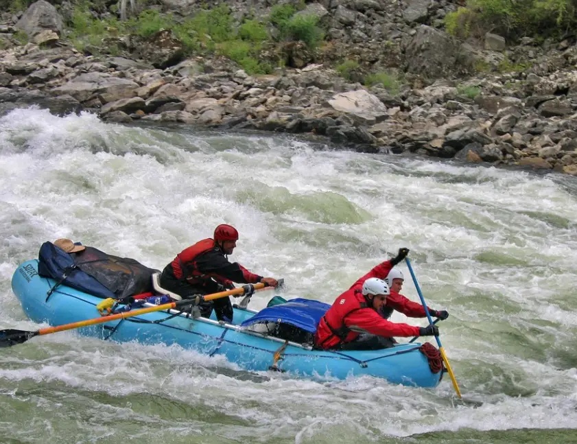 best place for river rafting in India, best white river rafting in India, best place to do river rafting in India, best river rafting in north India, which is the best place for river rafting in India