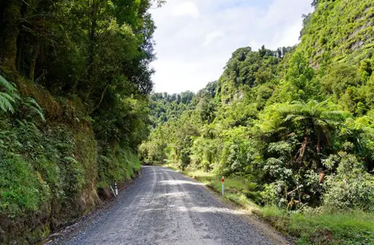  driving holiday road trips in New Zealand, list of 10 best road trip in New Zealand, popular road trips in New Zealand, the best road trip in New Zealand south island, top road trips in New Zealand,