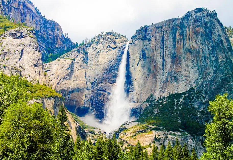biggest waterfall in California, best waterfalls in California, top 10 waterfalls in California, famous waterfalls in California, top 5 waterfalls in California