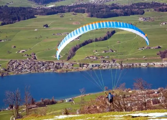 Paragliding in Lauterbrunnen, Switzerland, cheapest paragliding in Switzerland, famous place in Switzerland for paragliding, popular paragliding in Switzerland, best paragliding place in Switzerland 